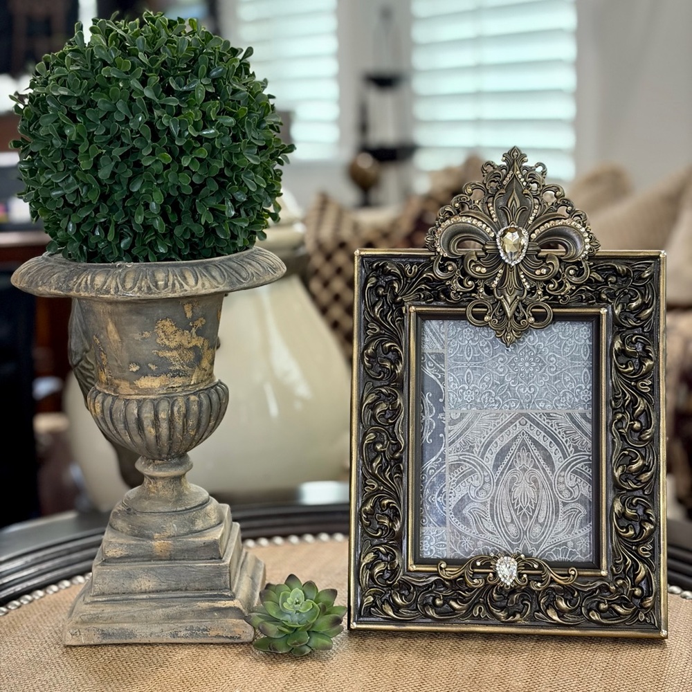 Fleur de Lis Picture Frame 4 x 7